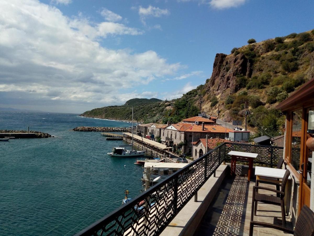 Assos Hotel Exterior photo