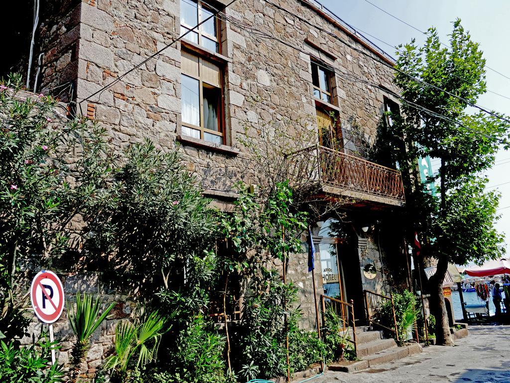 Assos Hotel Exterior photo